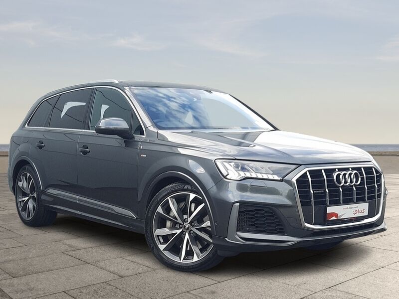 More views of Audi Q7