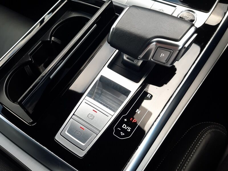 More views of Audi Q7