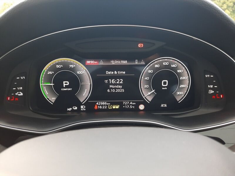 More views of Audi Q7