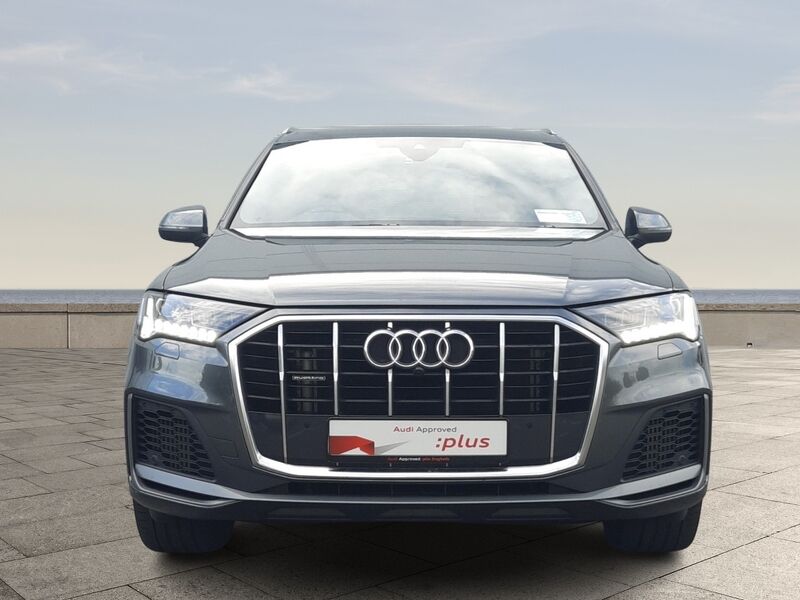 More views of Audi Q7