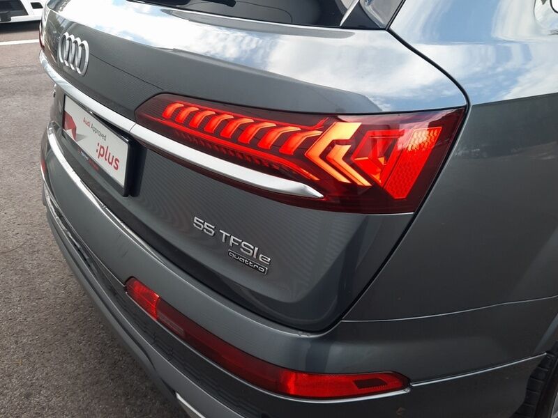 More views of Audi Q7
