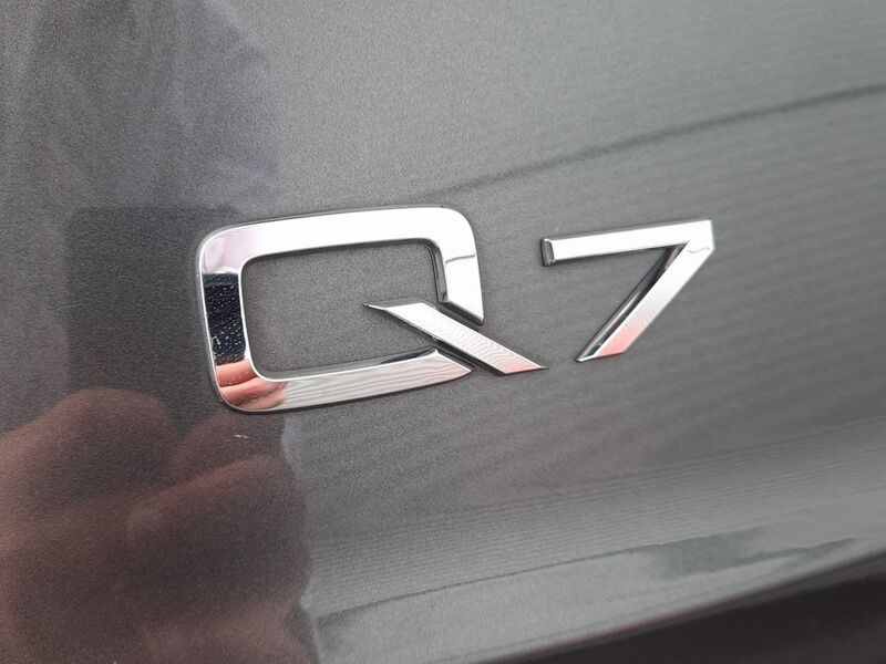 More views of Audi Q7