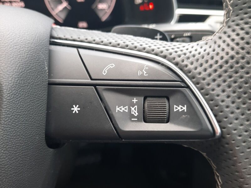 More views of Audi Q7