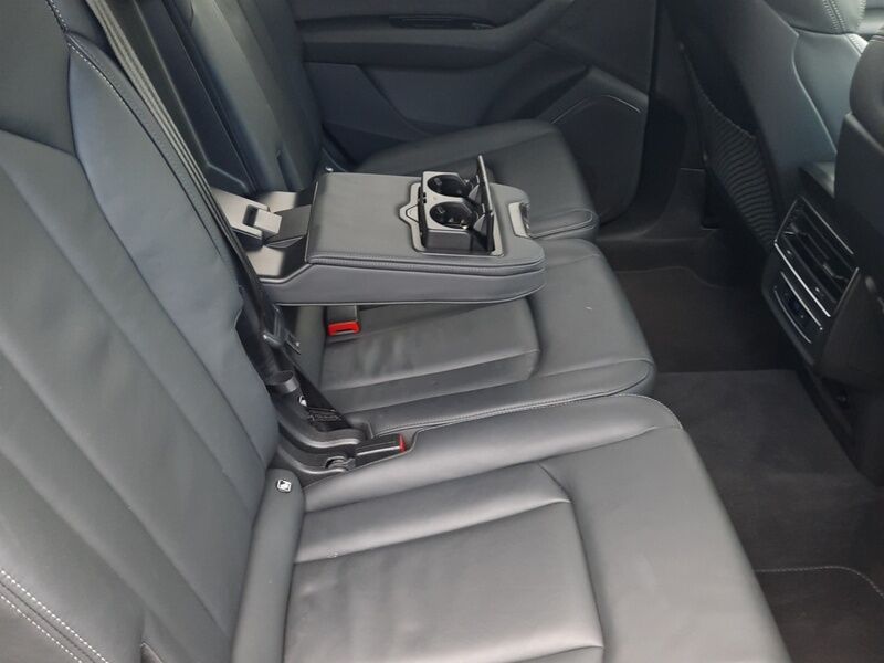 More views of Audi Q7