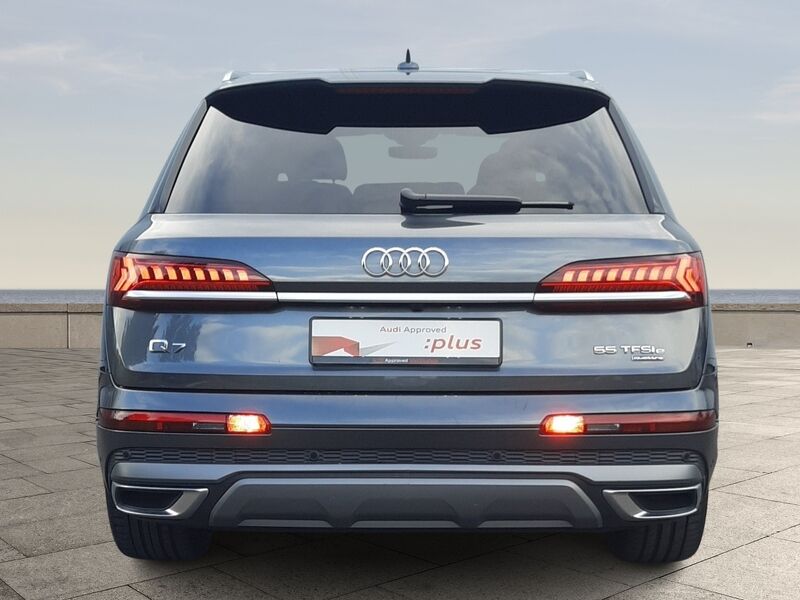 More views of Audi Q7
