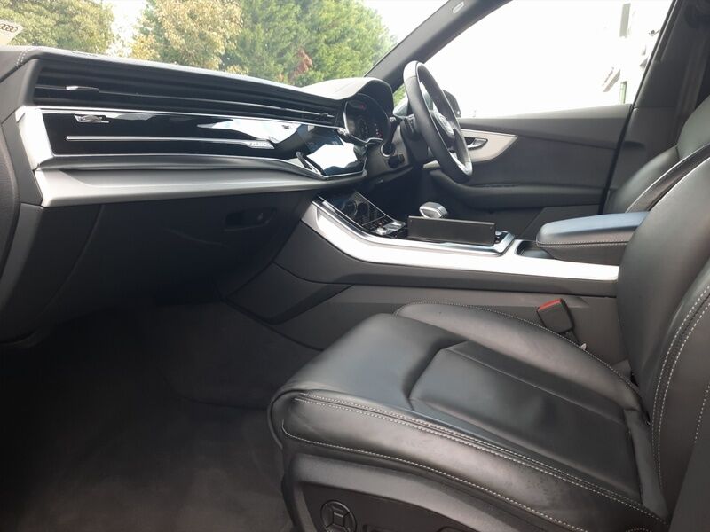 More views of Audi Q7