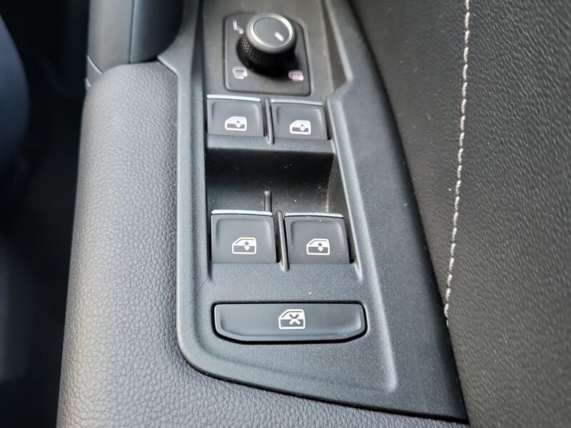 More views of Volkswagen Tiguan