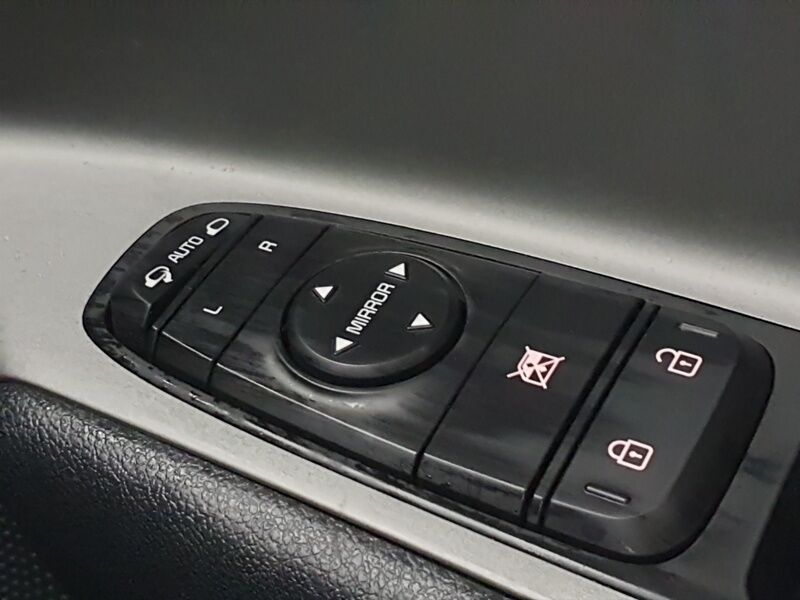 More views of Kia e-Niro