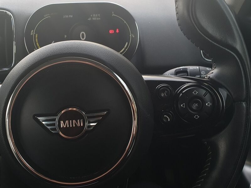 More views of Mini Countryman