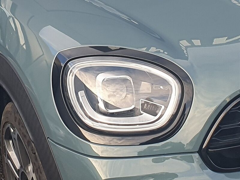 More views of Mini Countryman