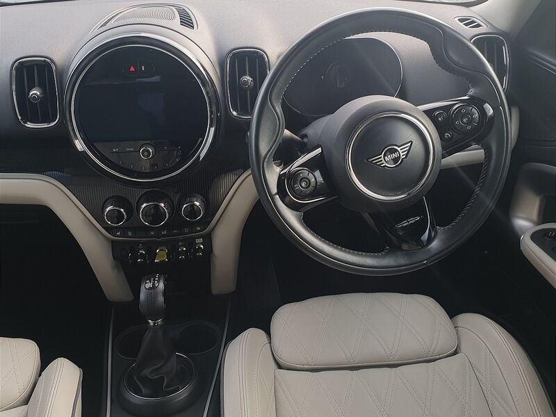 More views of Mini Countryman