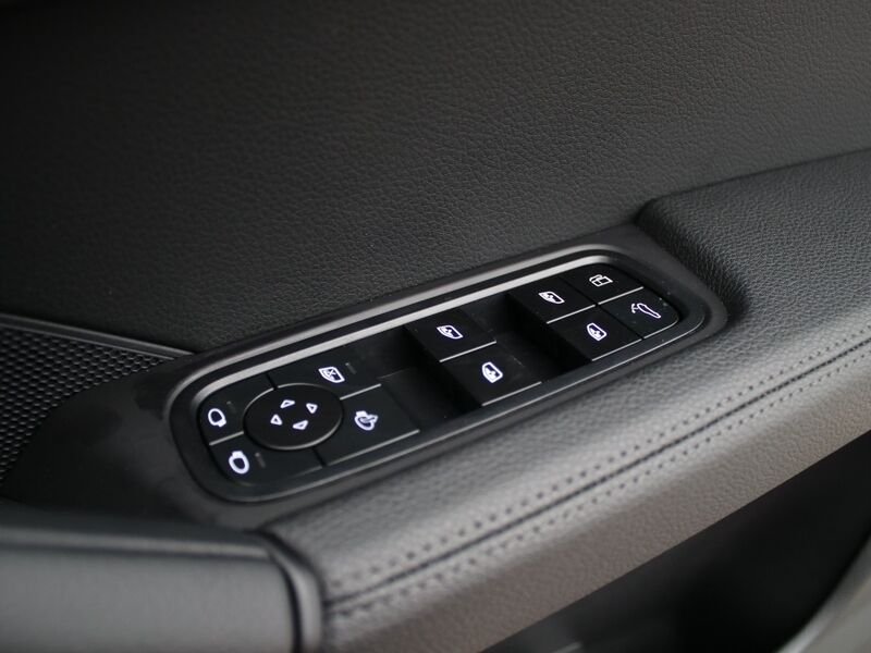 More views of Porsche Cayenne