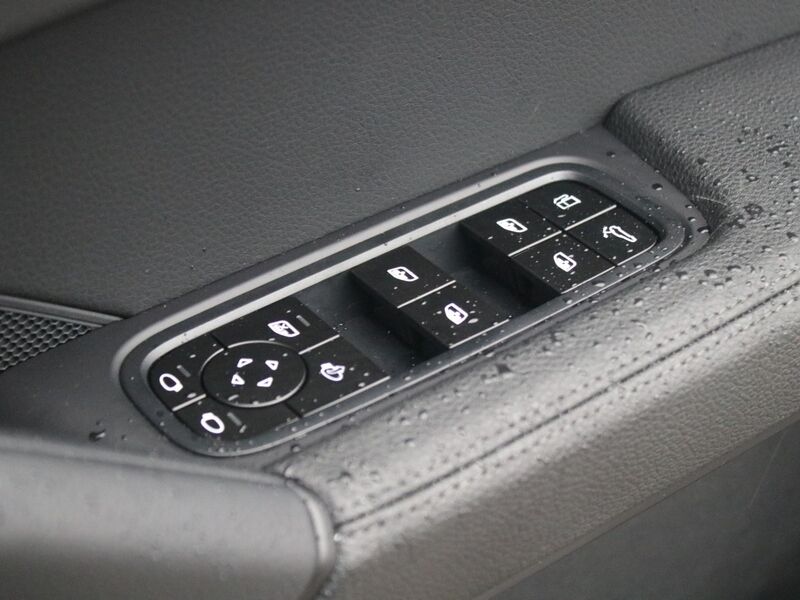 More views of Porsche Cayenne