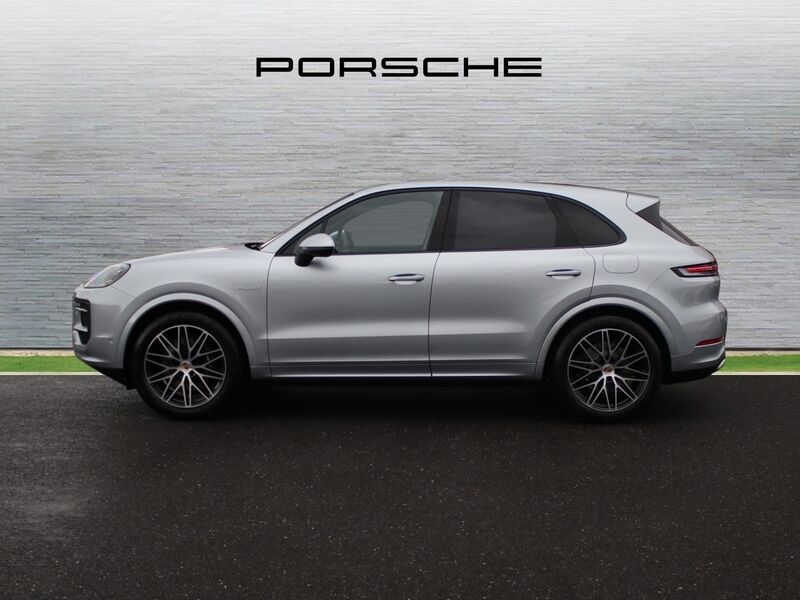 More views of Porsche Cayenne