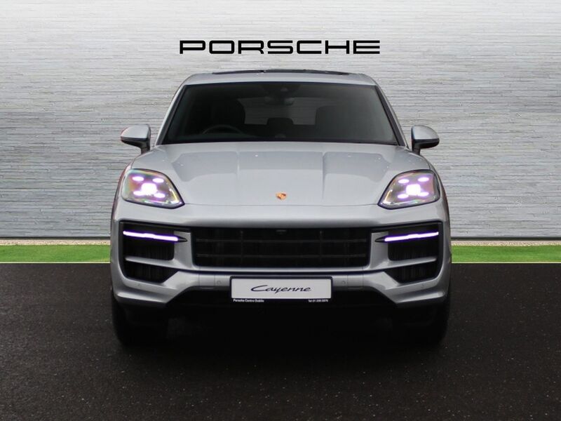 More views of Porsche Cayenne