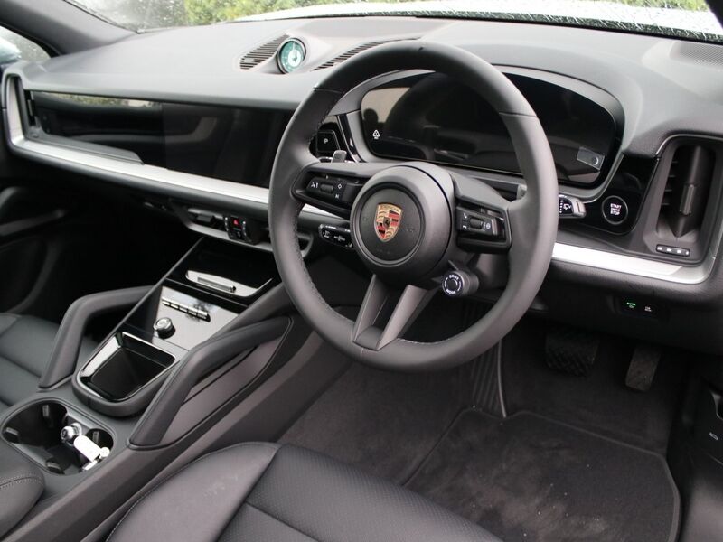 More views of Porsche Cayenne