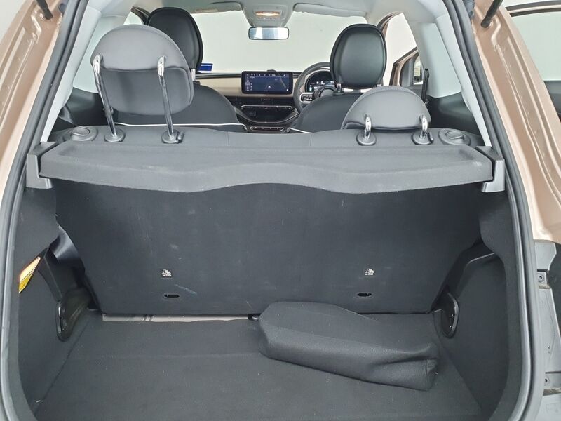 More views of Fiat 500e