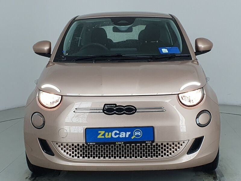 More views of Fiat 500e