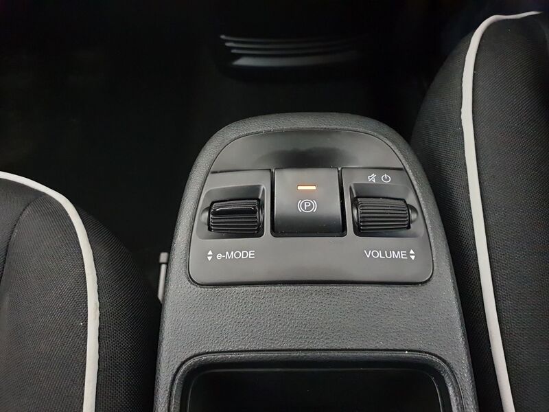 More views of Fiat 500e