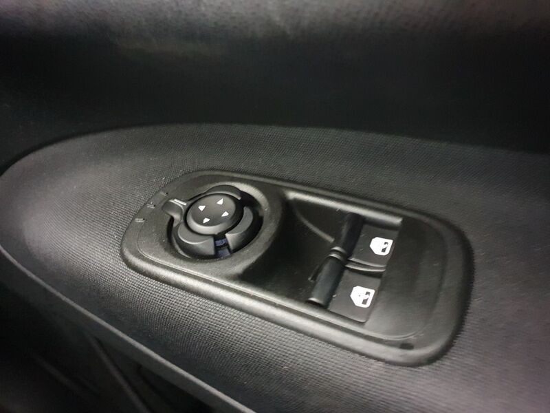 More views of Fiat 500e