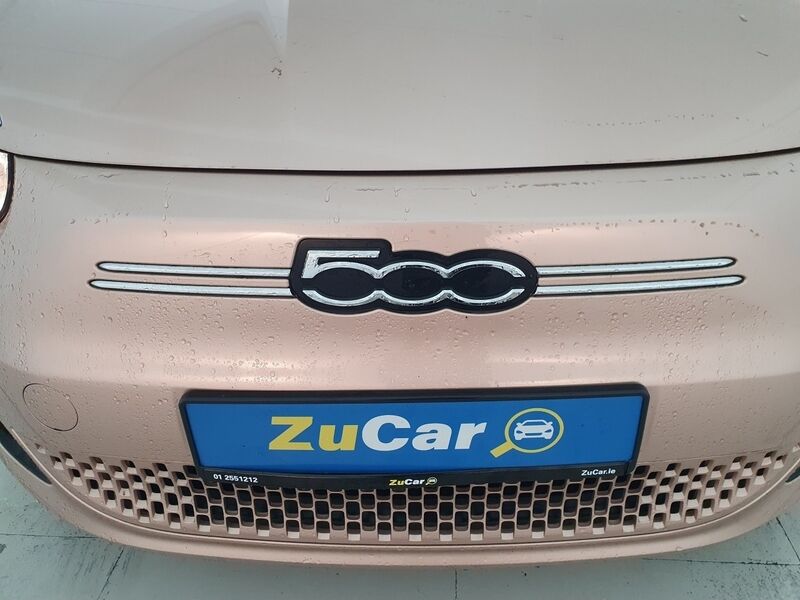 More views of Fiat 500e