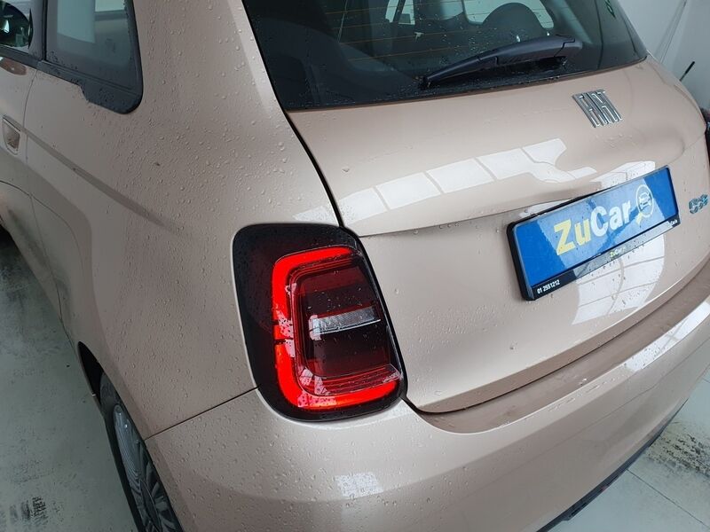 More views of Fiat 500e