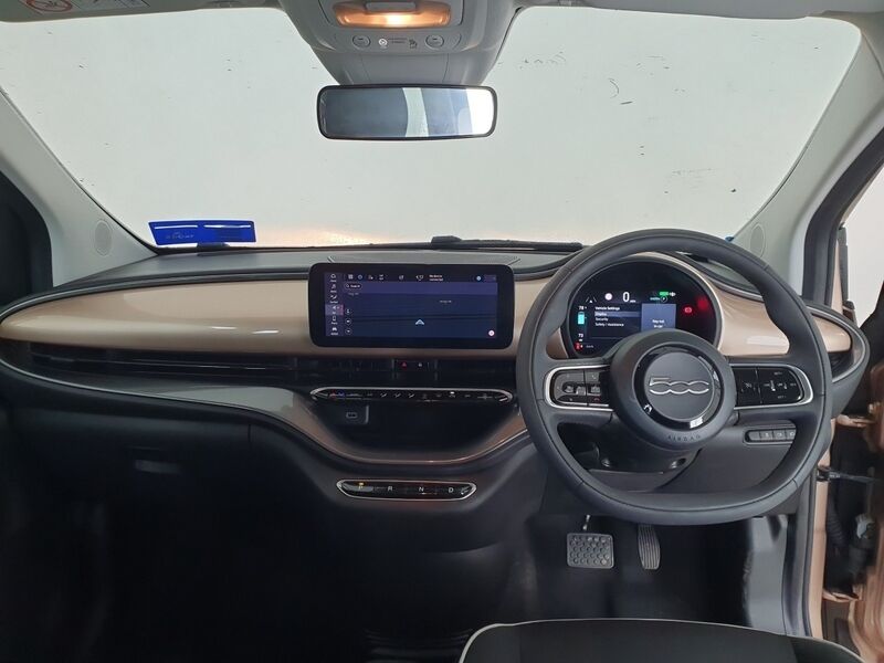 More views of Fiat 500e