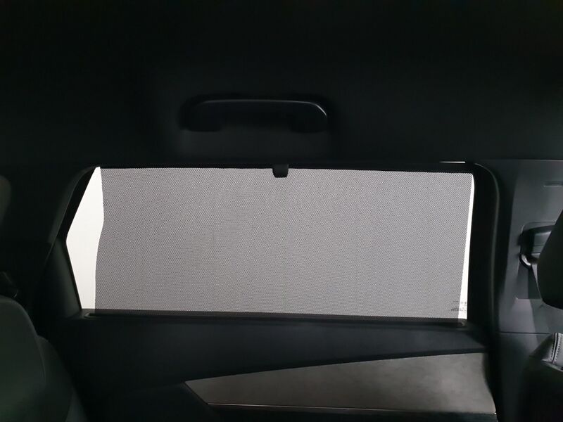 More views of Peugeot 5008