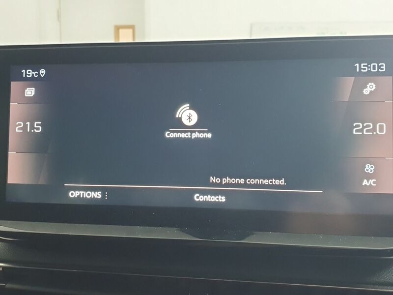 More views of Peugeot 5008