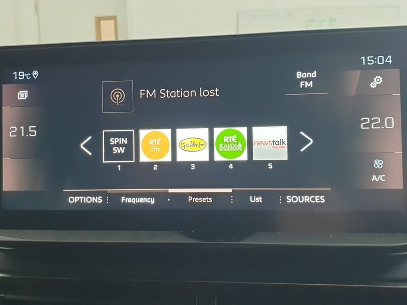 More views of Peugeot 5008