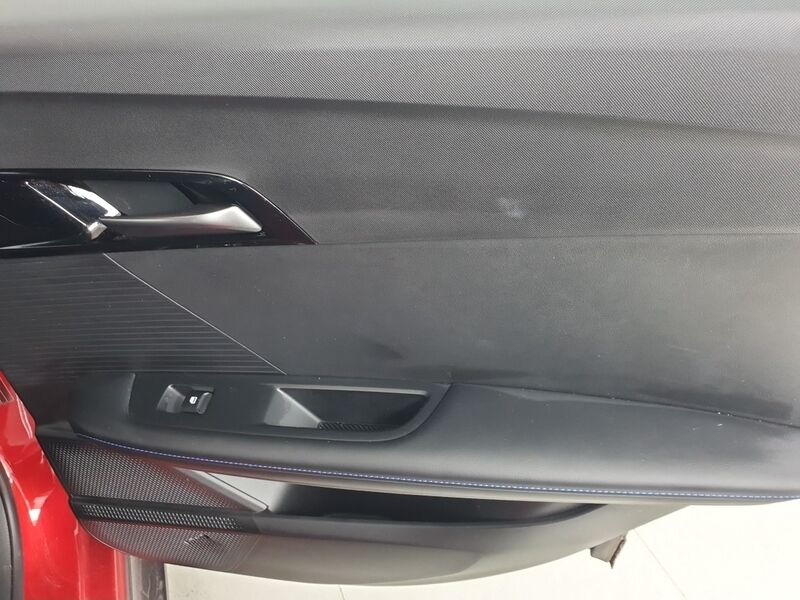 More views of MG MG4