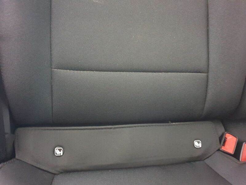 More views of MG MG4