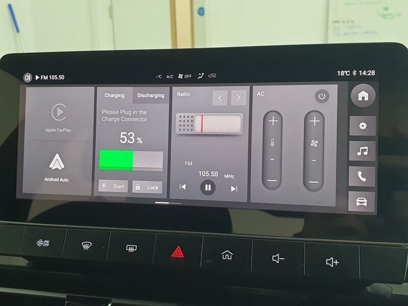 More views of MG MG4