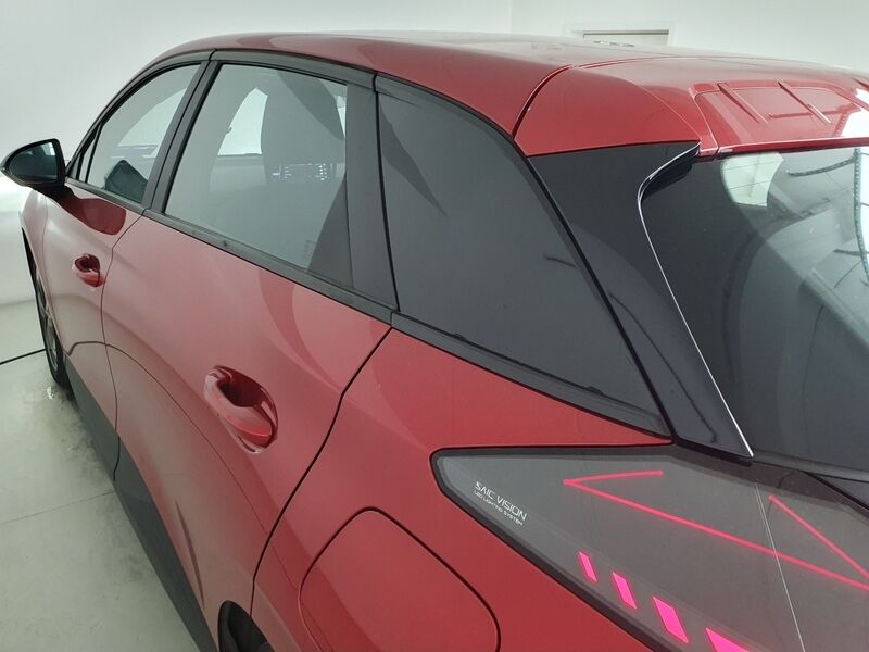 More views of MG MG4