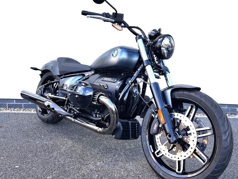 More views of BMW R 18