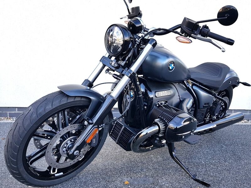 More views of BMW R 18