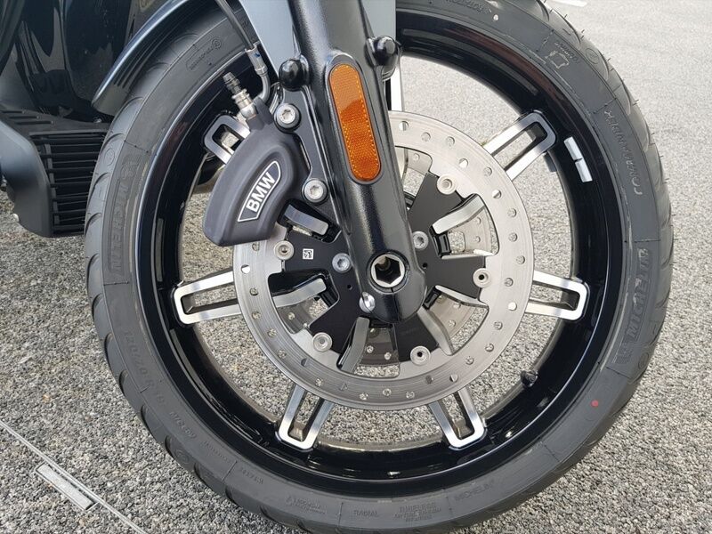 More views of BMW R 18