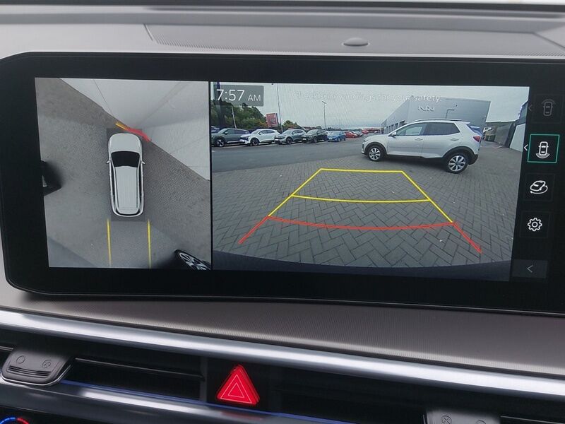 More views of Kia Sorento