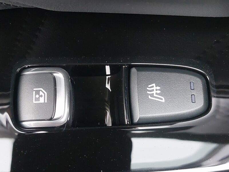 More views of Kia Sorento