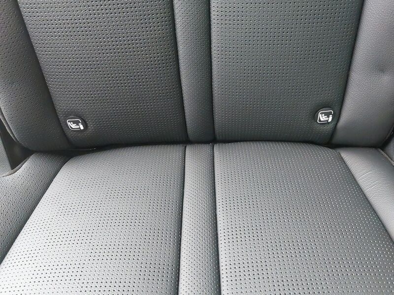 More views of Kia Sorento