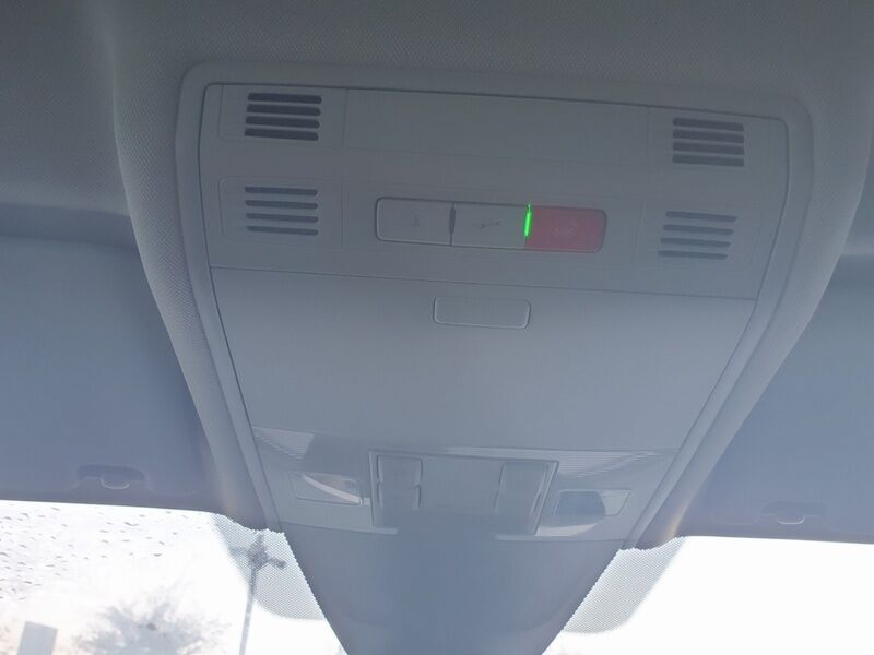 More views of Volkswagen Tiguan