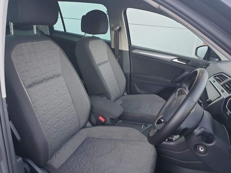 More views of Volkswagen Tiguan