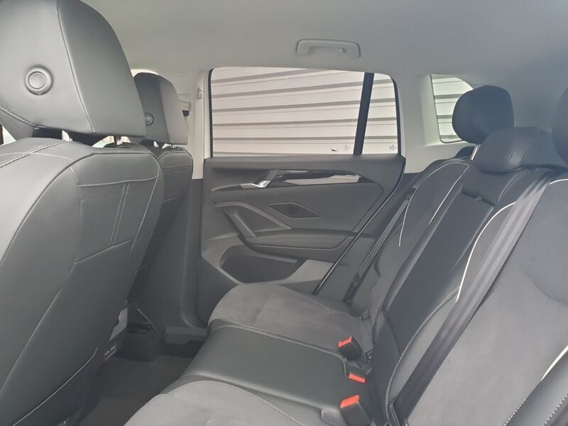 More views of Volkswagen Tiguan