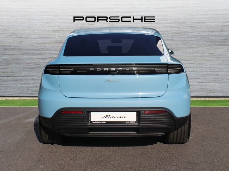 More views of Porsche Macan
