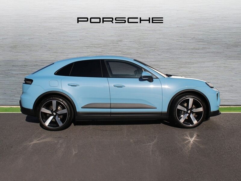 More views of Porsche Macan