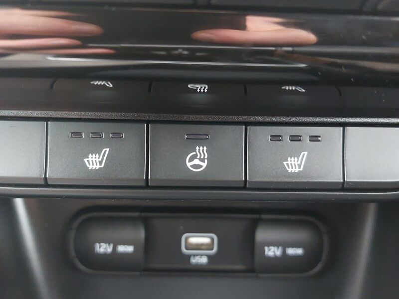 More views of Kia Sportage