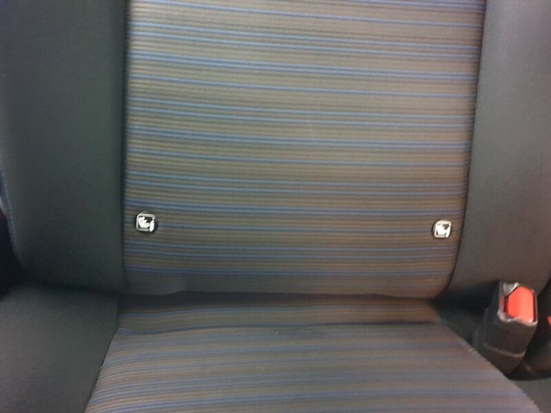 More views of Nissan Leaf