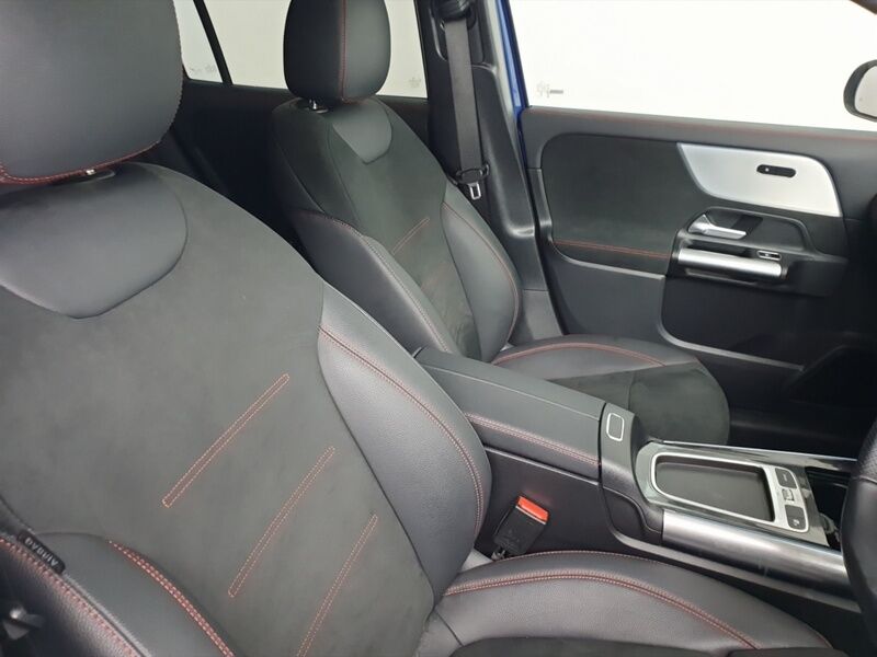 More views of Mercedes-Benz EQA