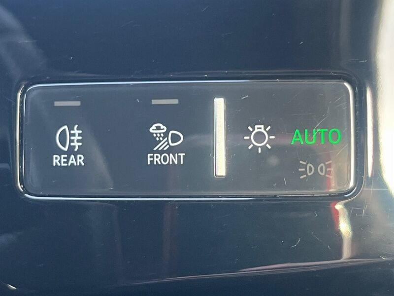 More views of Audi e-tron