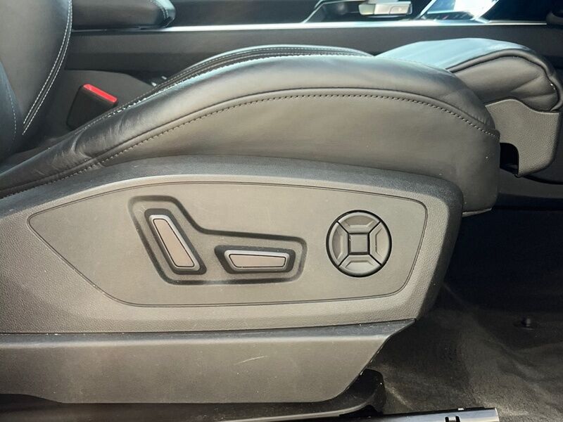 More views of Audi e-tron